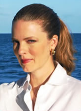 Niki Higgins, Owner Agent