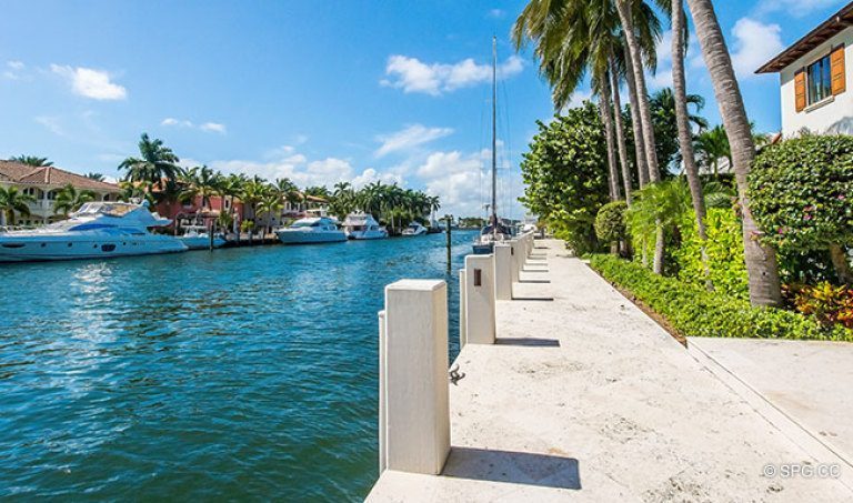 Tiefwasser-Dockage-for-the-Luxus-Waterfront-Häuser-in-Hafen-Strand - Fort-Lauderdale - Florida-33316