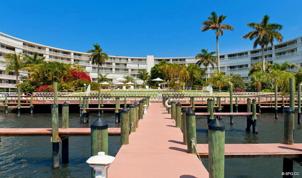 Private Boat Dock for President of Palm Beach, Luxury Waterfront Condos in Palm Beach, Florida