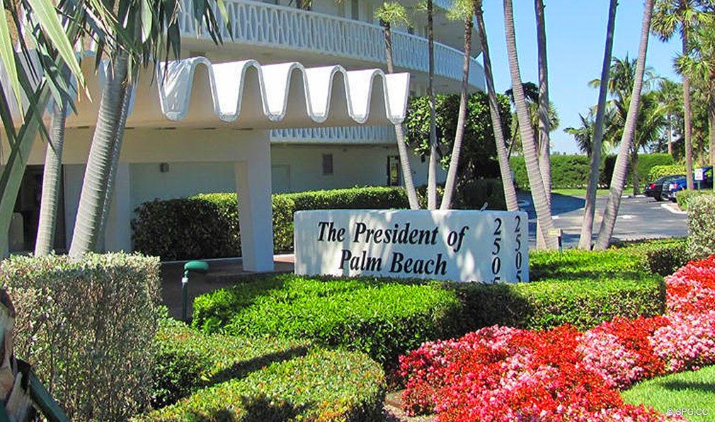 Entrance into The President of Palm Beach, Luxury Waterfront Condos in Palm Beach, Florida