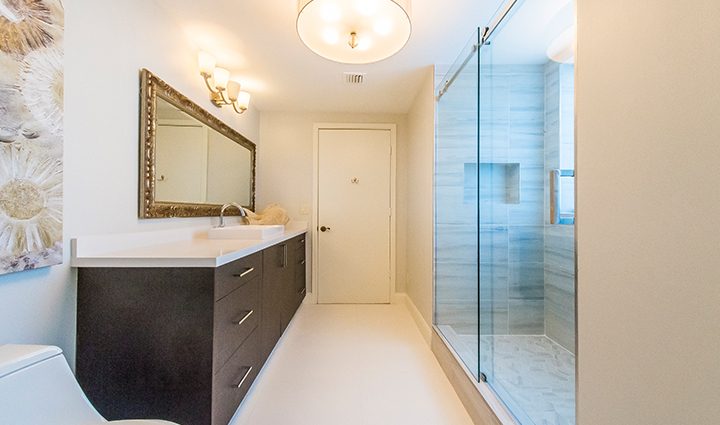 Guest Bathroom in Residence 12B, Tower I at The Palms, Luxury Oceanfront Condominiums Fort Lauderdale, Florida 33305