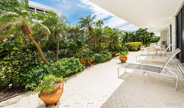 Relax on the Spacious Lanai for Residence R1C1 at The Stratford, Luxury Oceanfront Condominiums in Palm Beach, Florida 33480.