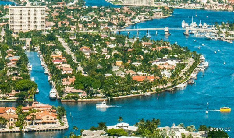 aerial-view-of-the-Luxus-Waterfront-Häuser-on-Idlewyld - Fort-Lauderdale - Florida-33301