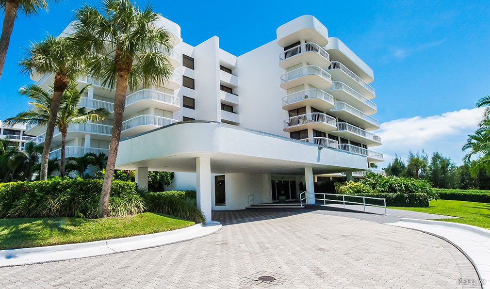 Entry into The Stratford, Luxury Oceanfront Condos in Palm Beach, Florida 33480