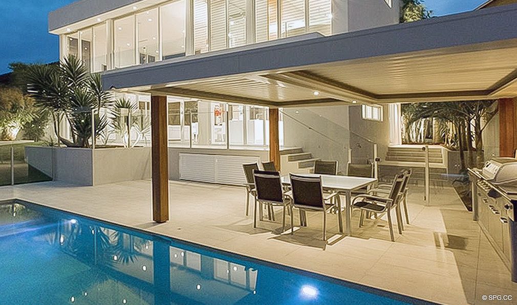 Pool Area at AquaVue Las Olas, Luxury Waterfront Condos in Fort Lauderdale, Florida 33301