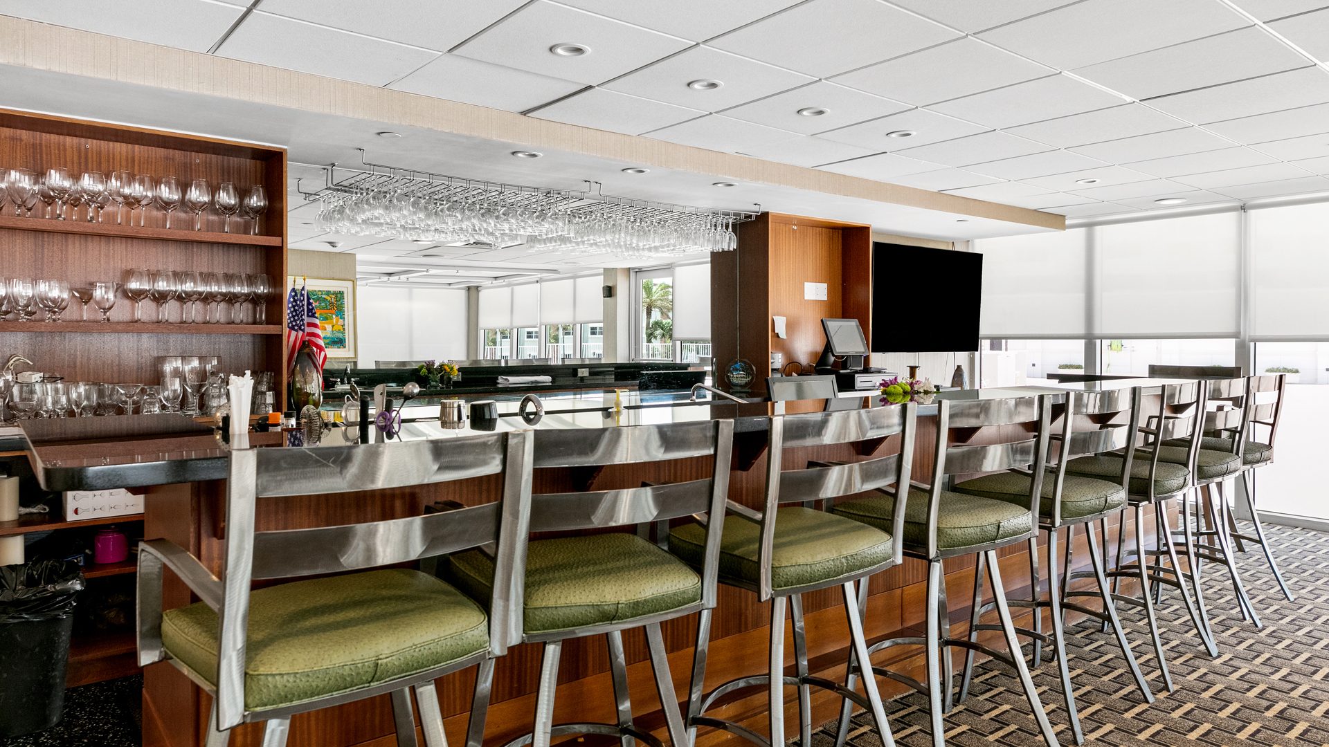 The Fountainhead Luxury Bar 1