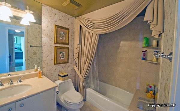 Guest Bathroom at Luxury Oceanfront Residence 21A, Tower II, The Palms Condominiums, 2110 North Ocean Boulevard, Fort Lauderdale Beach, Florida 33305, Luxury Beachfront Condos 