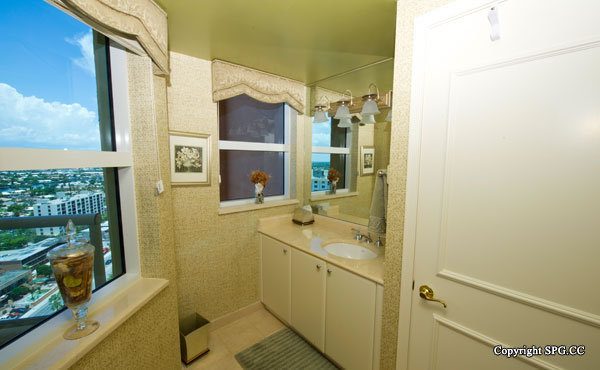 Bathroom at Luxury Oceanfront Residence 21A, Tower II, The Palms Condominiums, 2110 North Ocean Boulevard, Fort Lauderdale Beach, Florida 33305, Luxury Waterfront Condos 