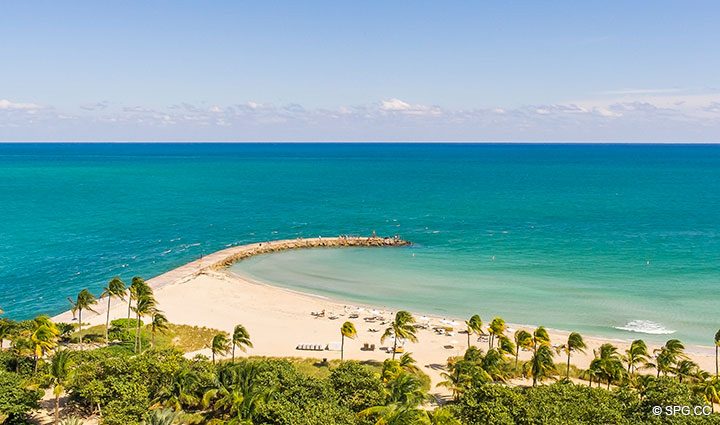 Vista de la entrada del Residence 902 En Renta en One Bal Harbour, Luxury Oceanfront Condos en Bal Harbour, Miami, Florida 33154.