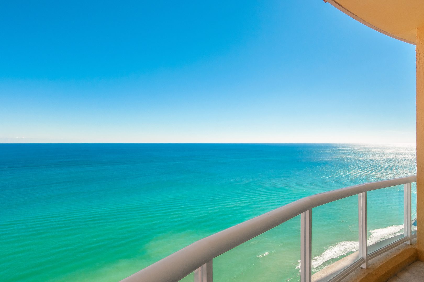 Meerblick bei Penthouse Residence 26A, Turm I bei The Palms, Luxus Oceanfront Eigentumswohnungen in Fort Lauderdale, Florida 33305.