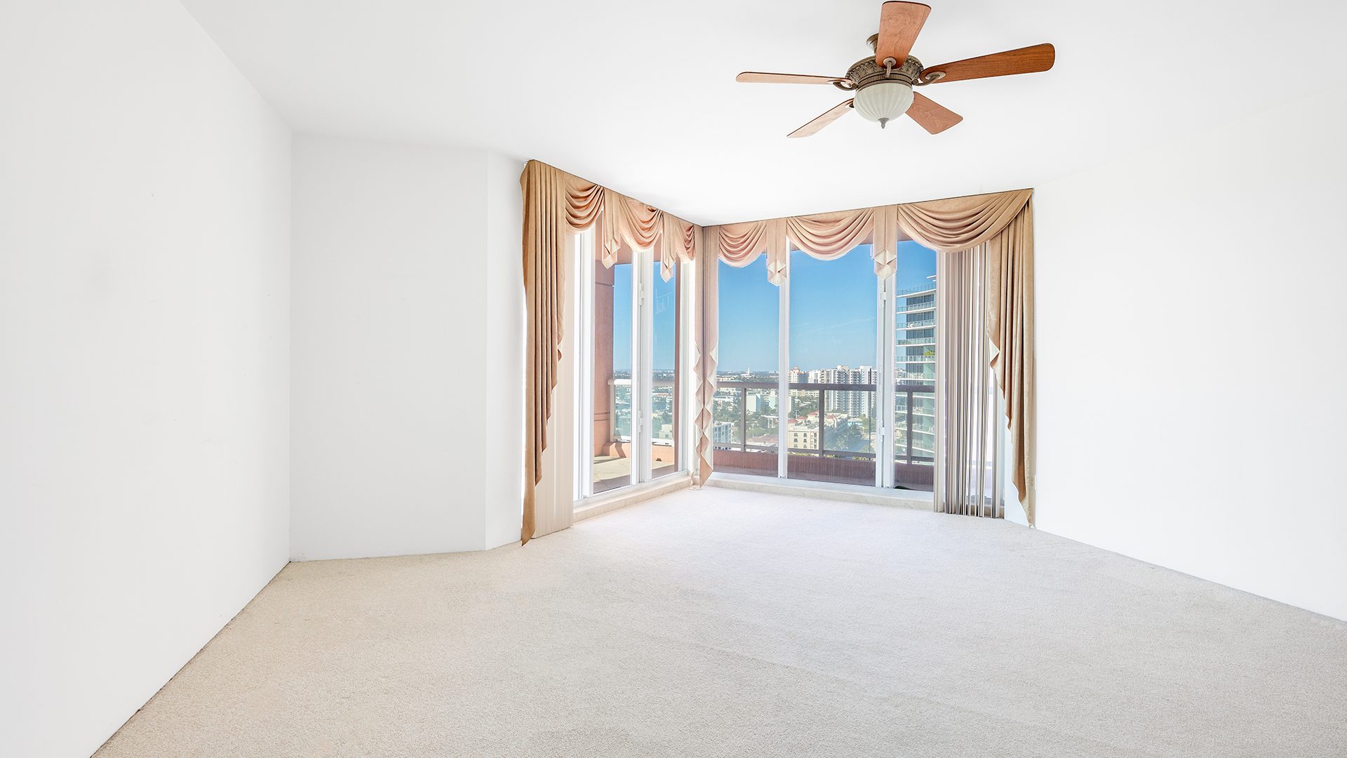 Residence 19B, Tower I For Sale at The Palms, Luxury Oceanfront