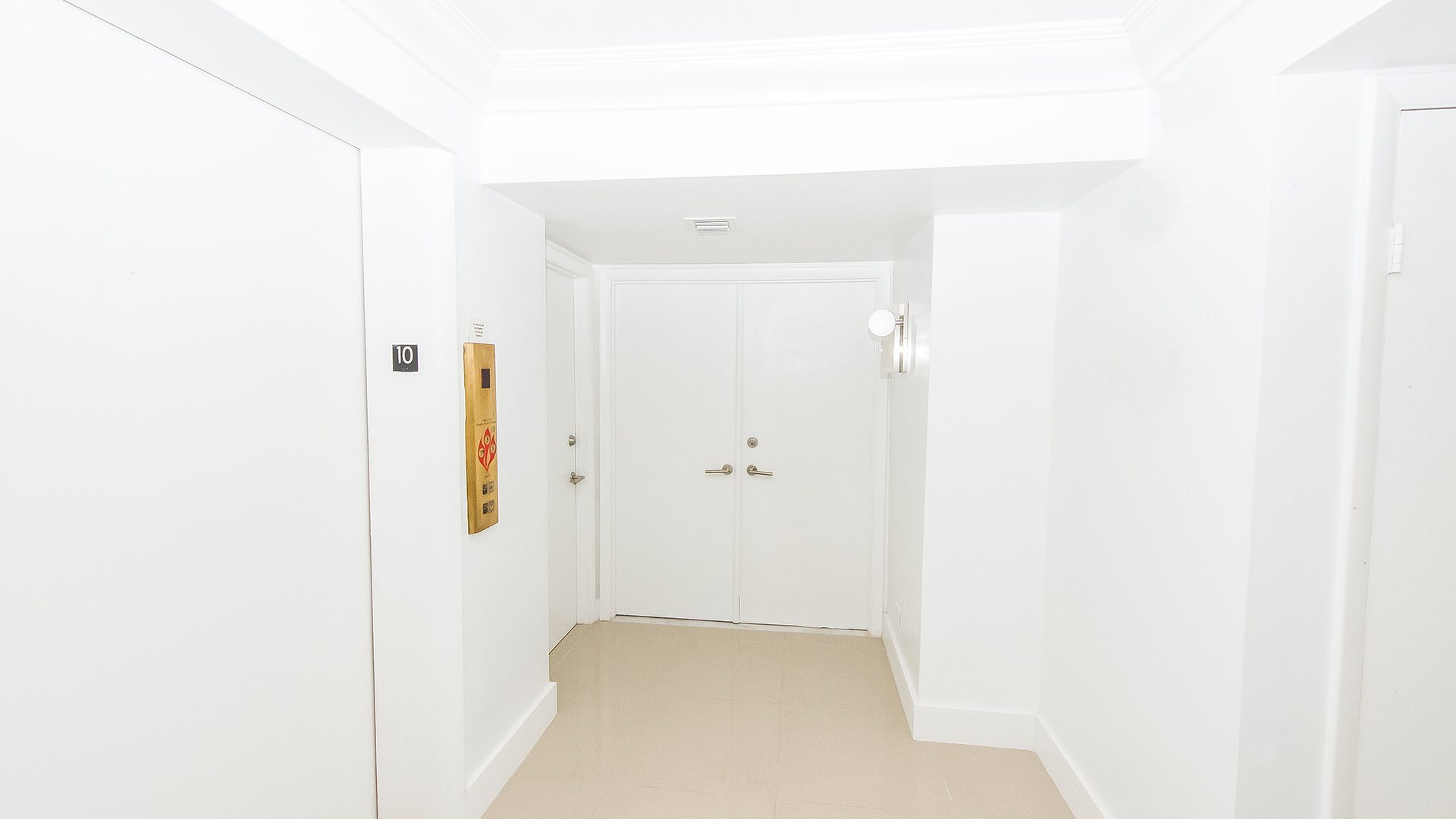 Residence 10J For Sale at Plaza South, Fort Lauderdale, Florida 33308