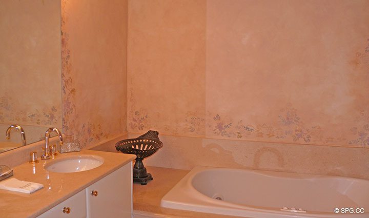 Master Bath at Luxury Oceanfront Residence 15D, Tower I, The Palms Condominiums, 2100 North Ocean Boulevard, Fort Lauderdale Beach, Florida 33305, Luxury Seaside Condos