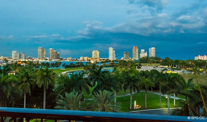 Vista de South Beach, Miami, da Luxury Oceanfront Condo Residence 5152 Fisher Island Drive, Miami Beach, FL 33109
