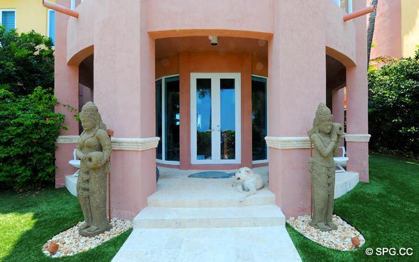 Private garden on the beach - Oceanfront Villa VI, The Palms luxury oceanfront condo, 2130 North Ocean Boulevard, Fort Lauderdale Beach, Florida 33305