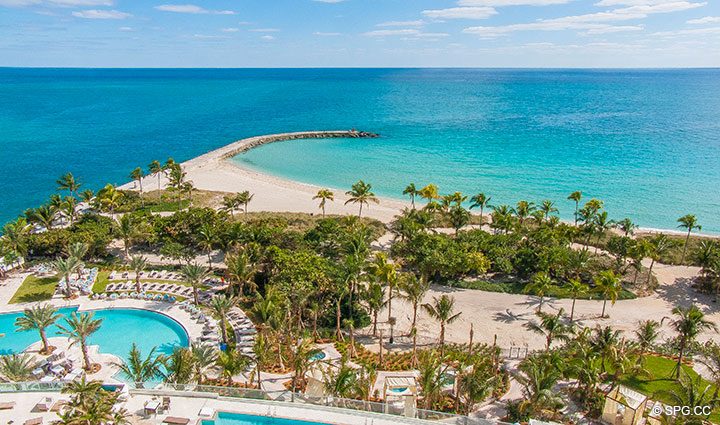Piscina y Vistas de entrada del Residence 902 Renta en One Bal Harbour, Luxury Oceanfront Condos en Bal Harbour, Miami, Florida 33154.