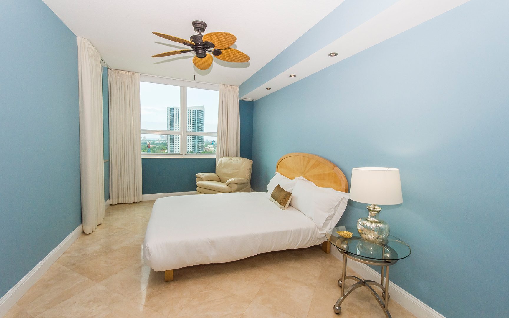 350 Las Olas Place Residence 1860