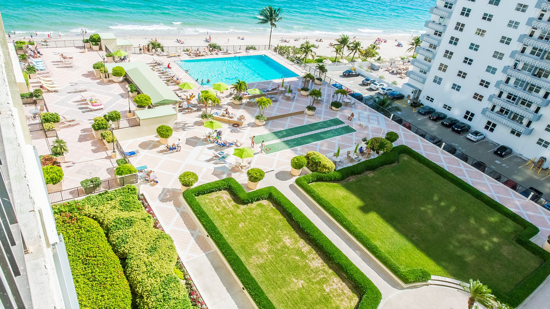 Residence 10J For Sale at Plaza South, Fort Lauderdale, Florida 33308