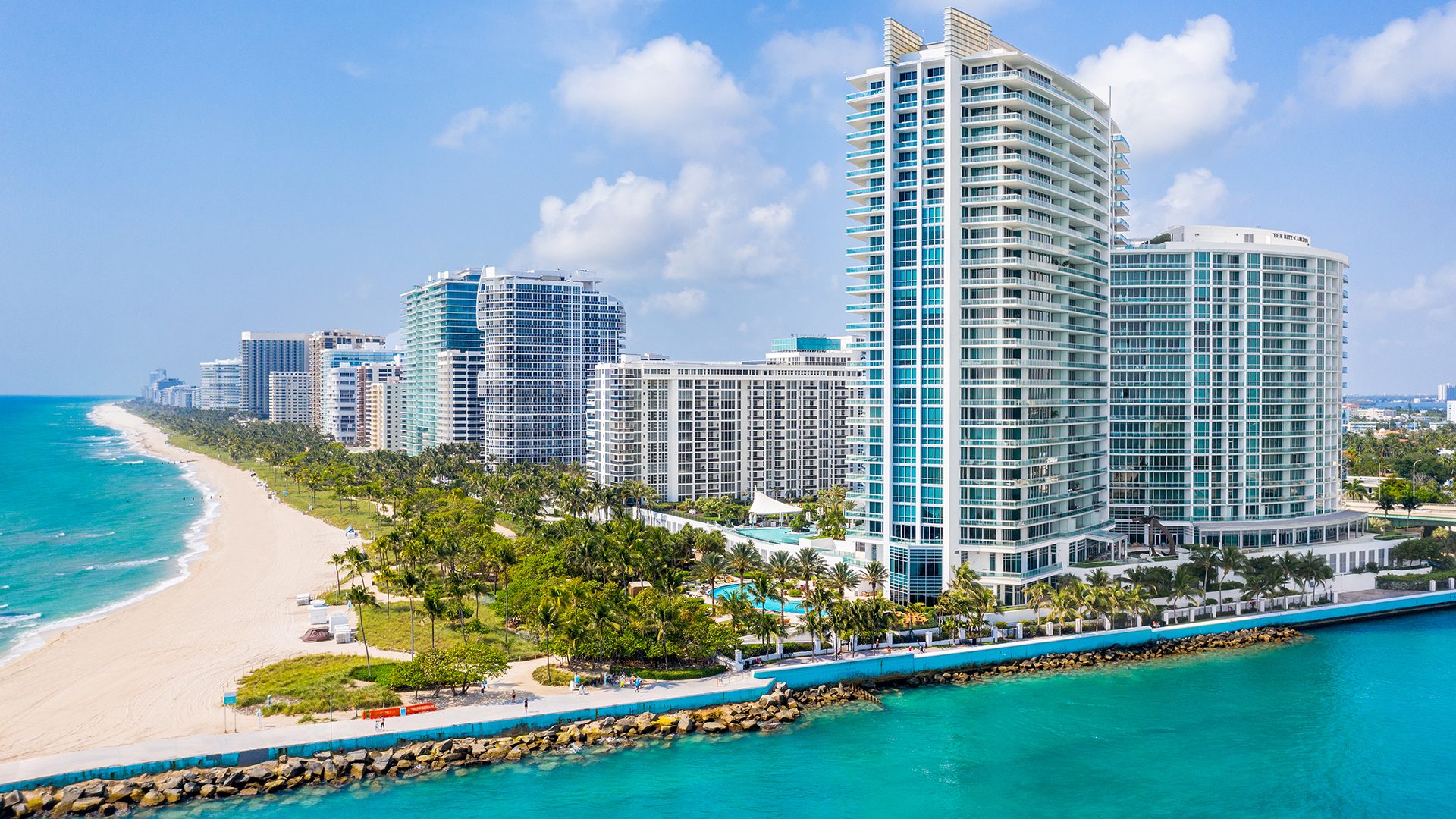 aerial-residence-902-for-rent-at-one-bal-harbour - condominios de lujo frente al mar en bal-harbour - miami - florida-33154.