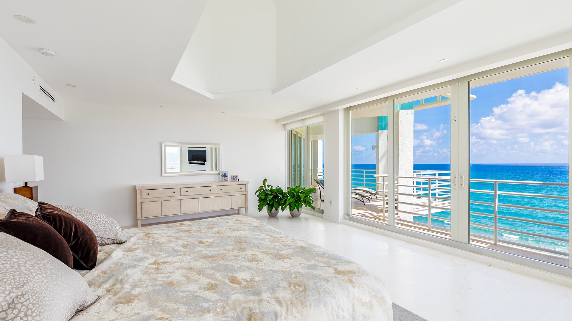 Penthouse 6 For Sale at Presidential Place, Boca Raton Florida 33432