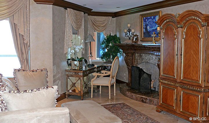 Master Bedroom at Luxury Oceanfront Residence 27D, Tower I, The Palms Condominium, 2100 North Ocean Boulevard, Fort Lauderdale Beach, Florida 33305, Luxury Seaside Properties