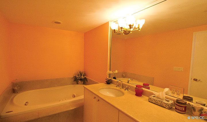 Master Bathroom at Luxury Oceanfront Residence 6B, Tower I, The Palms Condominiums, 2100 North Ocean Boulevard, Fort Lauderdale Beach, Florida 33305, Luxury Seaside Condos