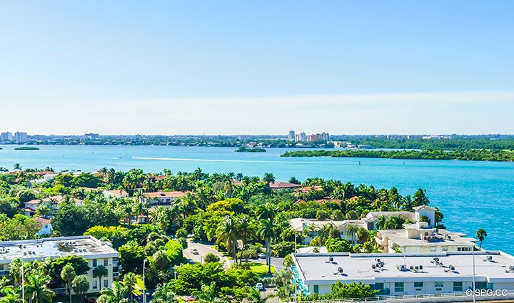 Vistas Intracoastal desde Residence 902 Renta en One Bal Harbour, Oceanfront Luxury Condos en Bal Harbour, Miami, Florida 33154.