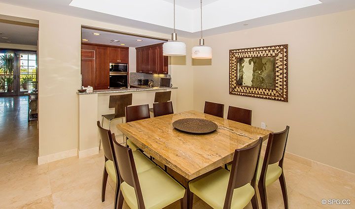 Sala de jantar no Luxury Oceanfront Condo Residence 5152 Fisher Island Drive, Miami Beach, FL 33109