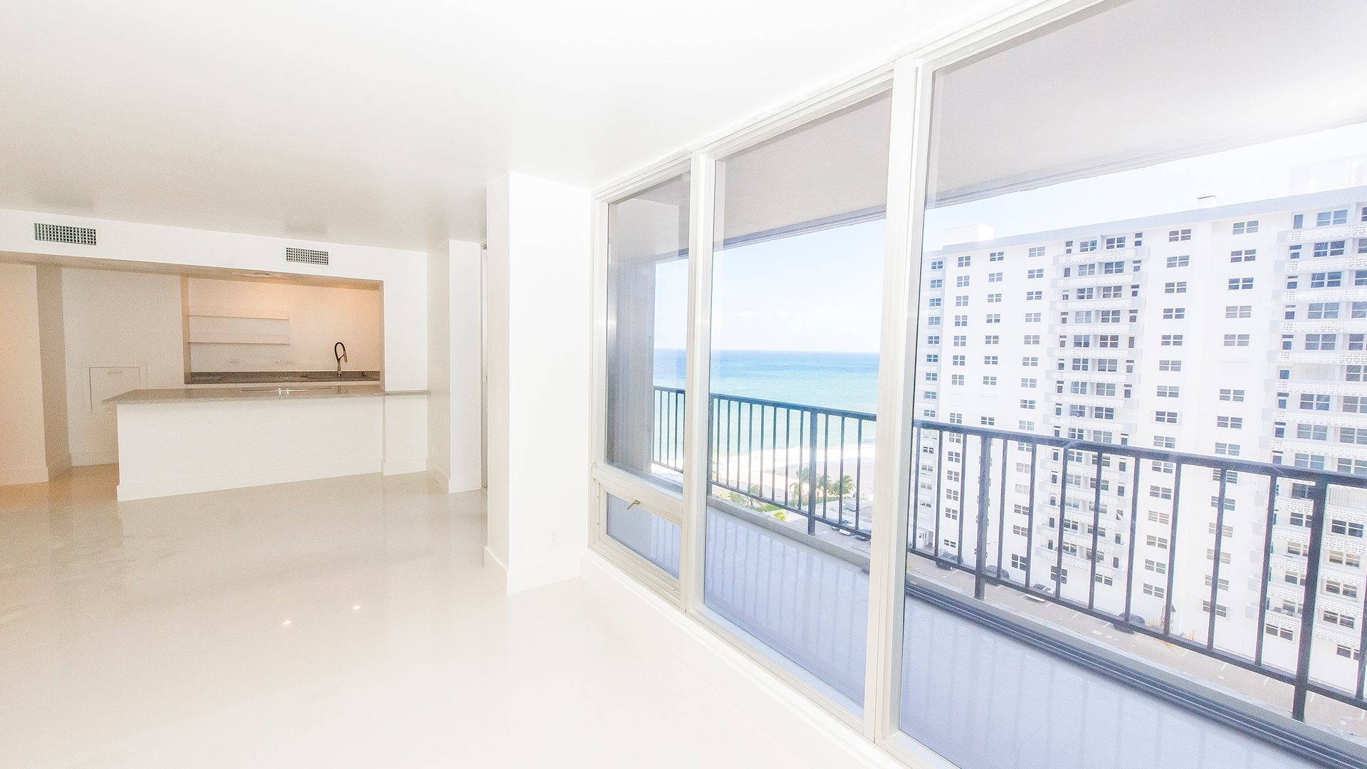 Residence 10J For Sale at Plaza South, Fort Lauderdale, Florida 33308