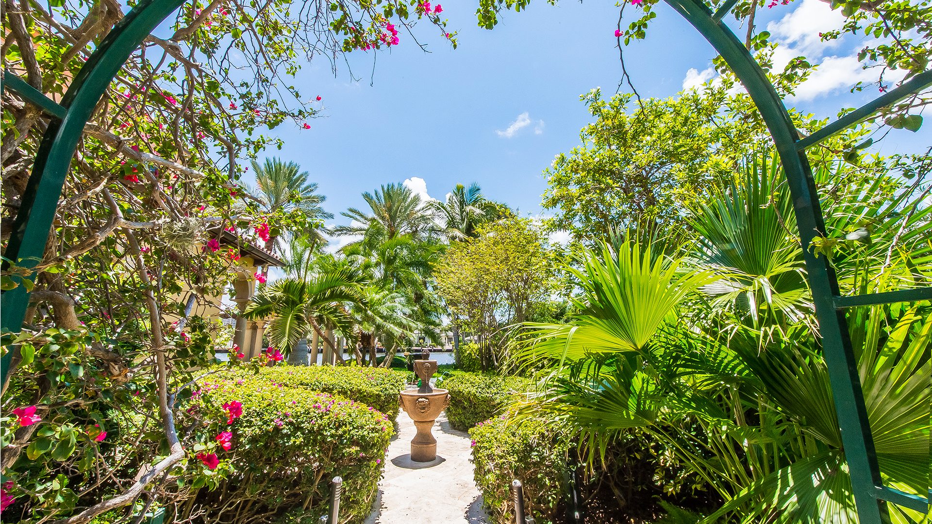 Luxury Estate Home 220 North Compass Drive, Fort Lauderdale, Florida 33308