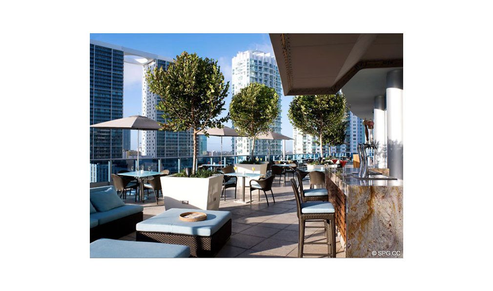 Poolside Bar at Epic, Luxury Waterfront Condominiums Located at 200 Biscayne Blvd Way, Miami, FL 33131
