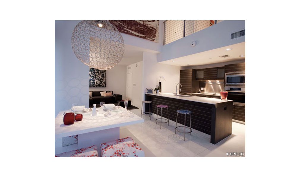 Küche im Epos, Luxus Waterfront Eigentumswohnungen bei 200 Biscayne Blvd Way, Miami, FL 33131 gelegen