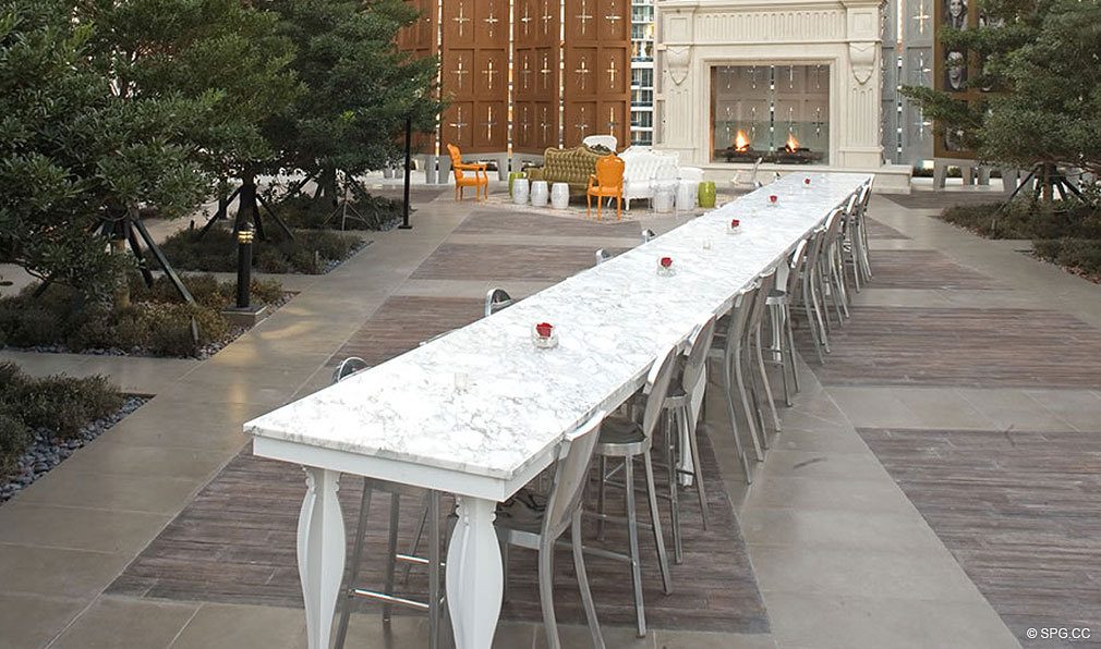 Outdoor Entertainment at ICON Brickell, Luxury Waterfront Condominiums Located at 475 Brickell Ave, Miami, FL 33131
