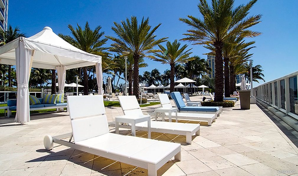 Sonnenterrasse auf Murano Grande, Luxus Waterfront Eigentumswohnungen bei 400 Alton Rd, Miami Beach, FL 33139 gelegen