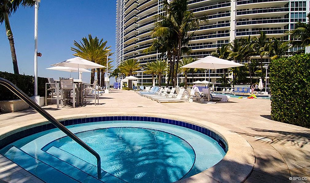 Murano Grande Jacuzzi, Luxury Waterfront Condominiums Located at 400 Alton Rd, Miami Beach, FL 33139